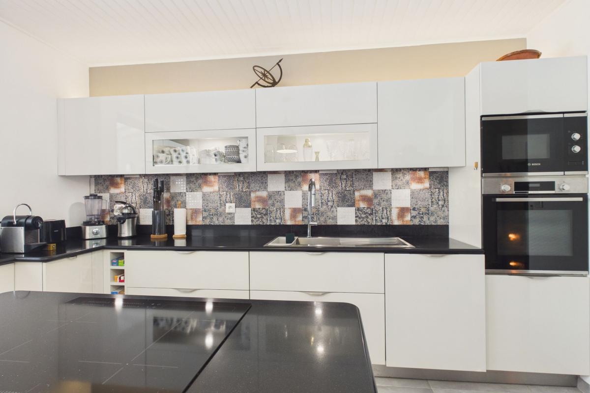 Location villa 10 personnes 5 chambres Martinique  - cuisine évier